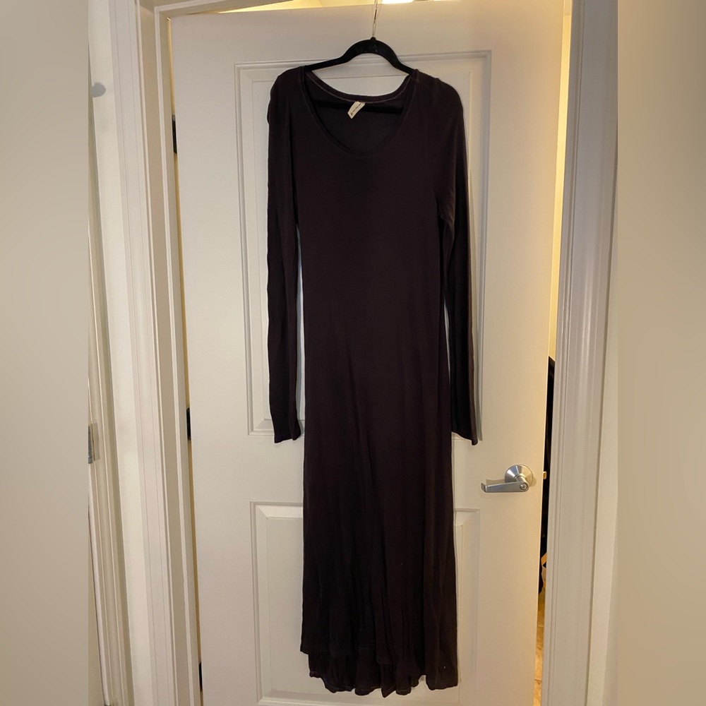 Long illia maxi dress, fits size large, scoop neck black cotton, lightly worn